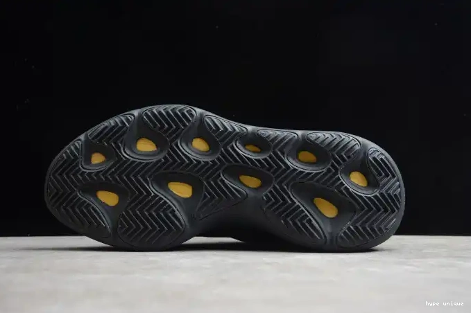 hype Yeezy 700 Adidas Black H67799 V3 Boost 0510